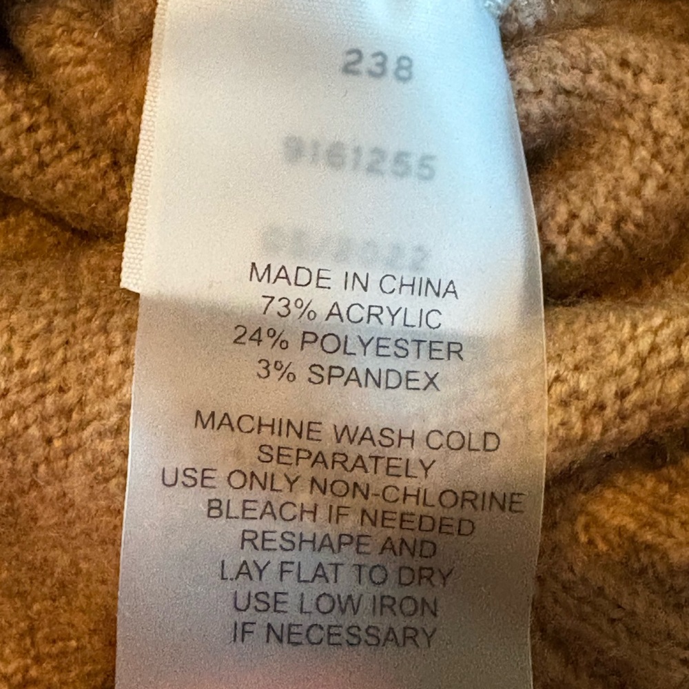 Vince Camuto V-Neck Sweater - Picture 4 of 4